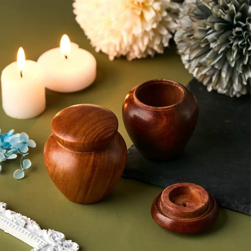 ​Eco-Friendly Wooden Urns​