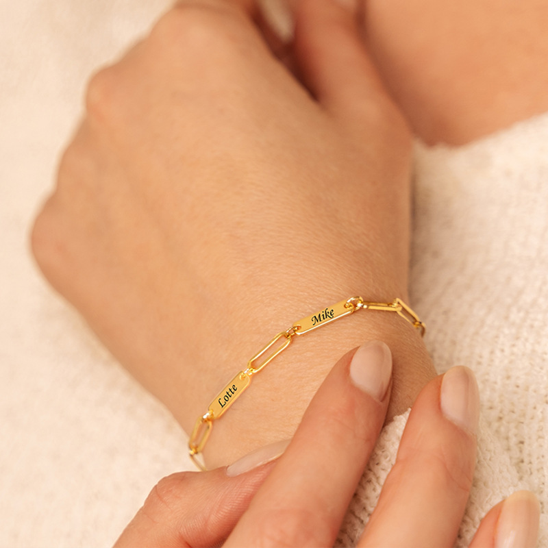 Custom Engraved Name Bracelet – Personalized Gold-Toned Link Chain for Her